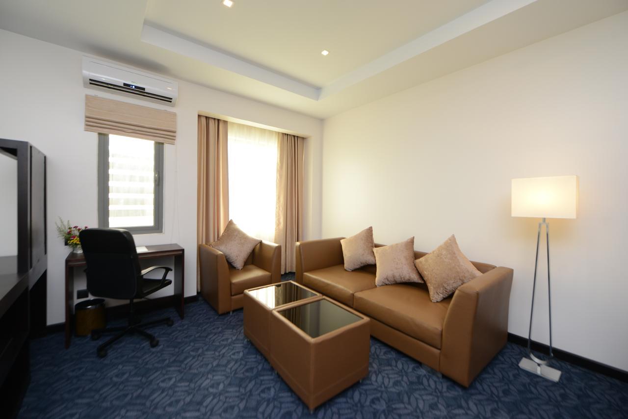 יאנגון Hotel Lexus מראה חיצוני תמונה
